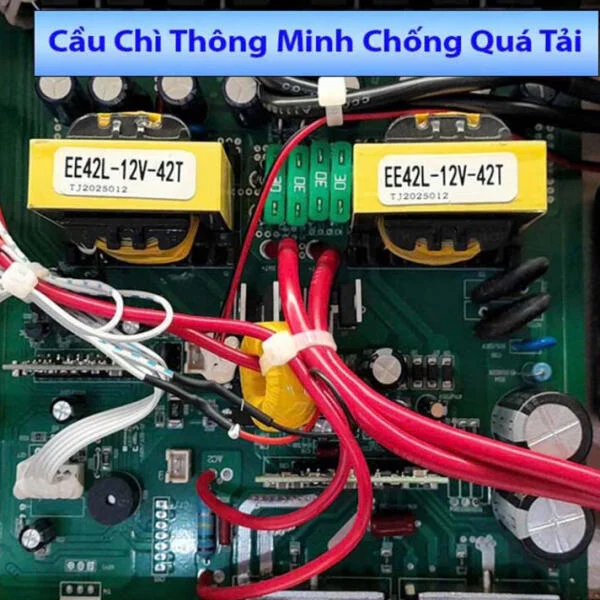 bo-chuyen-nguon-12v-sang-220v-rogerele-1000w-song-vuong-7