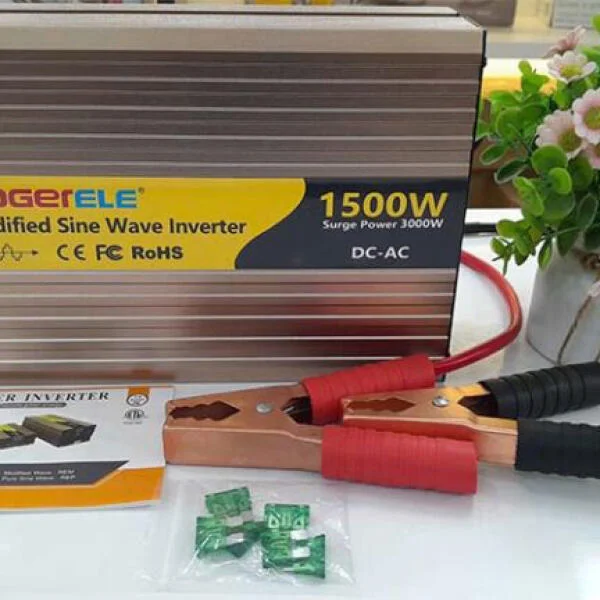 bo-chuyen-nguon-12v-sang-220v-rogerele-1500w-song-vuong-3