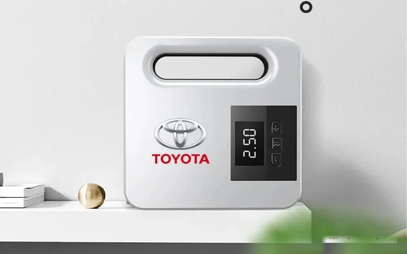 Bơm lốp ô tô Toyota nhỏ gọn