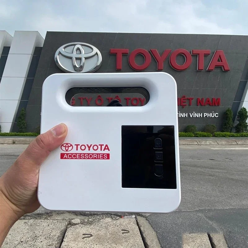 Bơm lốp ô tô Toyota cầm tay